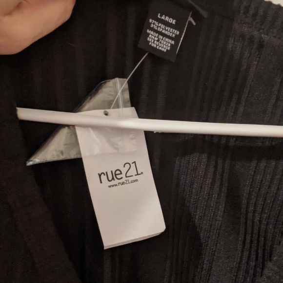 Rue 21 Button Up Black Long Sleeve Ribbed Crop Cardigan Sweater - Picture 2 of 4